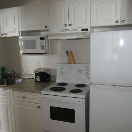 Kacee'S Northern Suites Fort Nelson Εξωτερικό φωτογραφία
