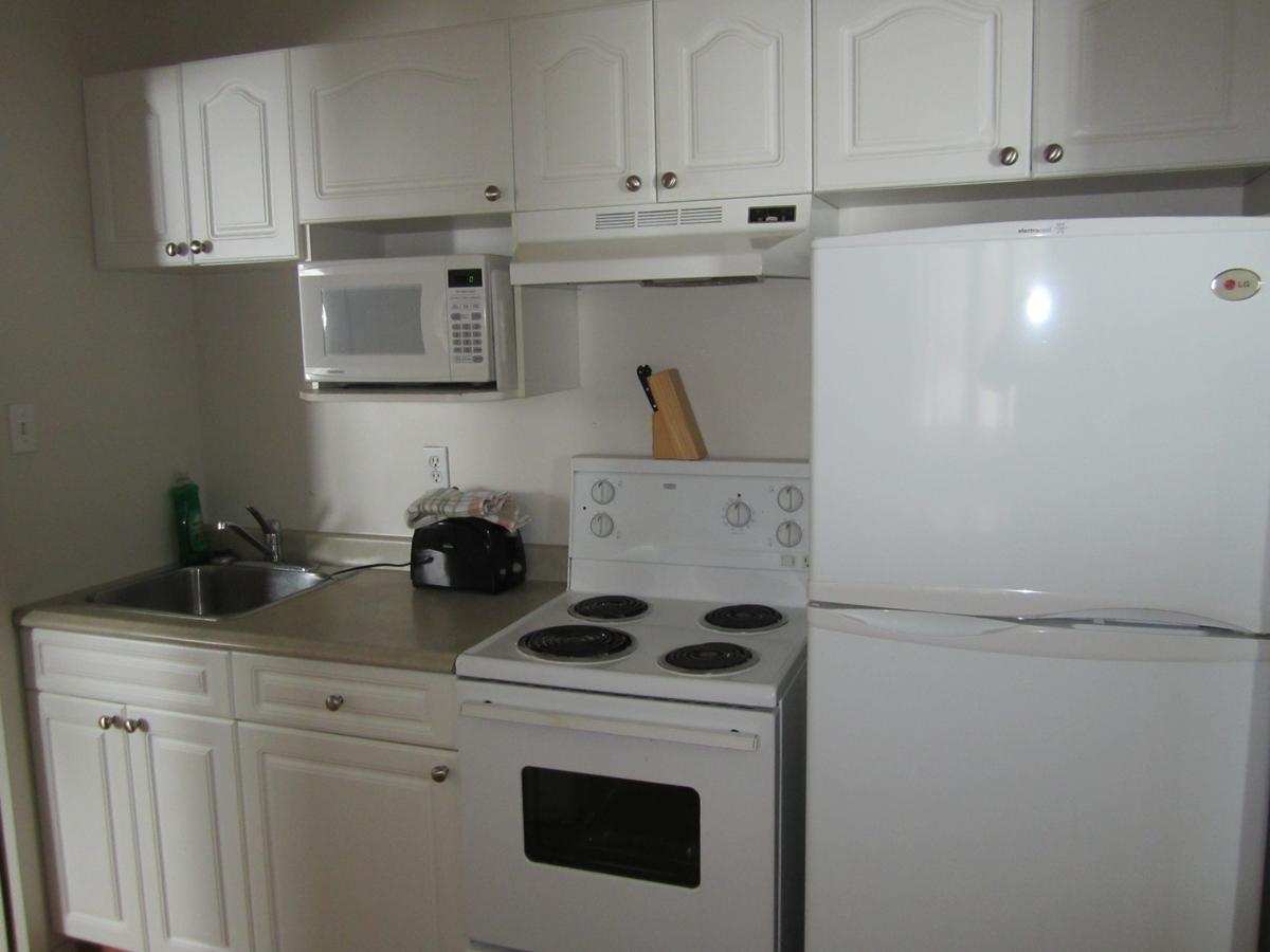 Kacee'S Northern Suites Fort Nelson Εξωτερικό φωτογραφία