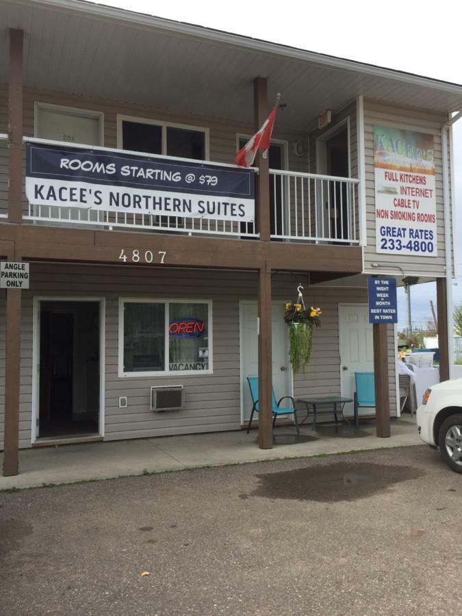 Kacee'S Northern Suites Fort Nelson Εξωτερικό φωτογραφία
