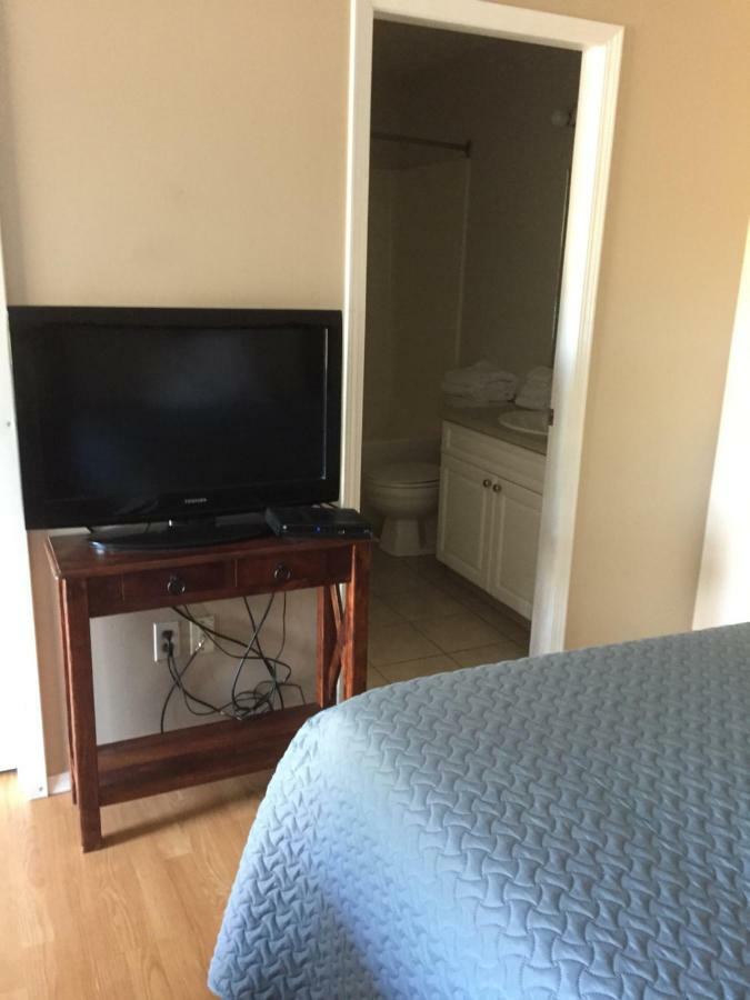 Kacee'S Northern Suites Fort Nelson Εξωτερικό φωτογραφία